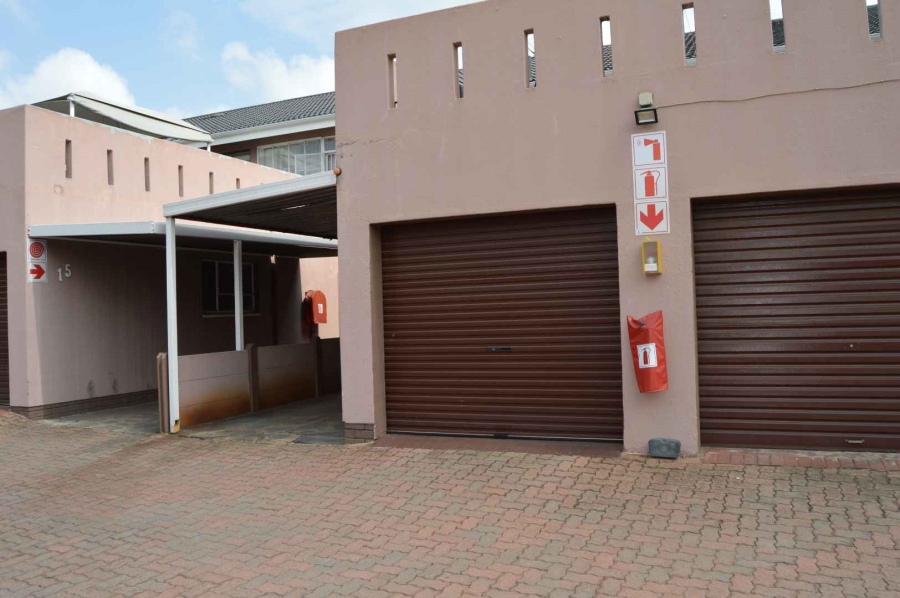2 Bedroom Property for Sale in Brackenhurst Gauteng