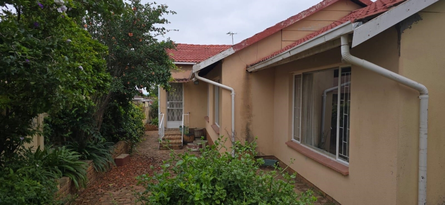 3 Bedroom Property for Sale in Tulisa Park Gauteng