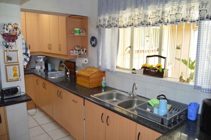 4 Bedroom Property for Sale in Brackenhurst Gauteng