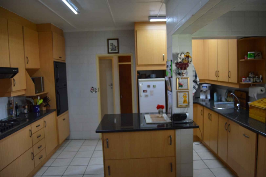 4 Bedroom Property for Sale in Brackenhurst Gauteng