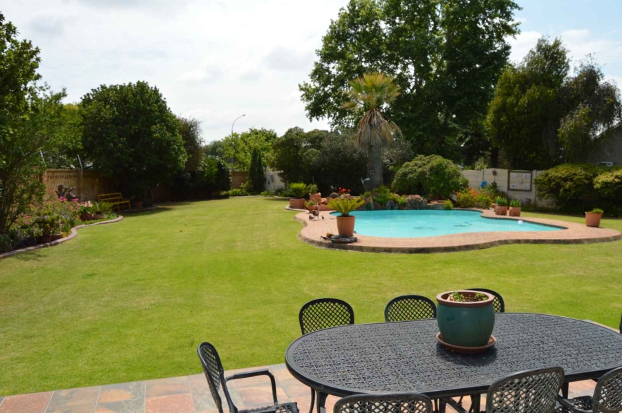 4 Bedroom Property for Sale in Brackenhurst Gauteng