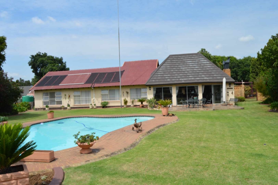 4 Bedroom Property for Sale in Brackenhurst Gauteng