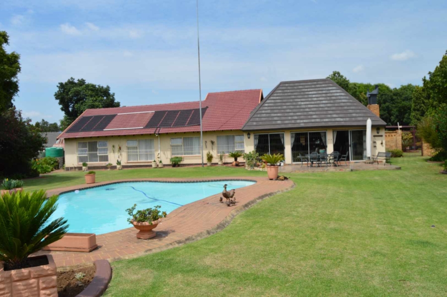 4 Bedroom Property for Sale in Brackenhurst Gauteng
