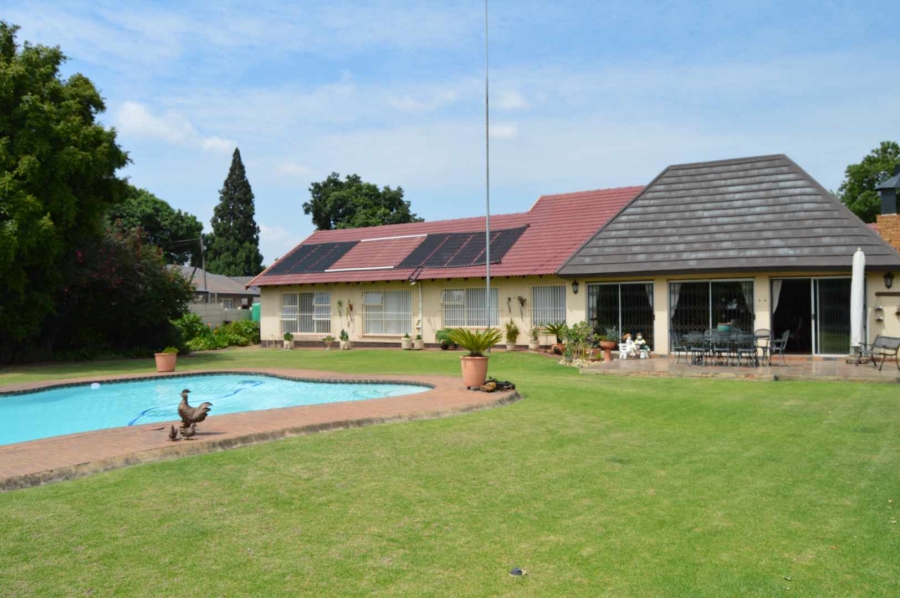 4 Bedroom Property for Sale in Brackenhurst Gauteng