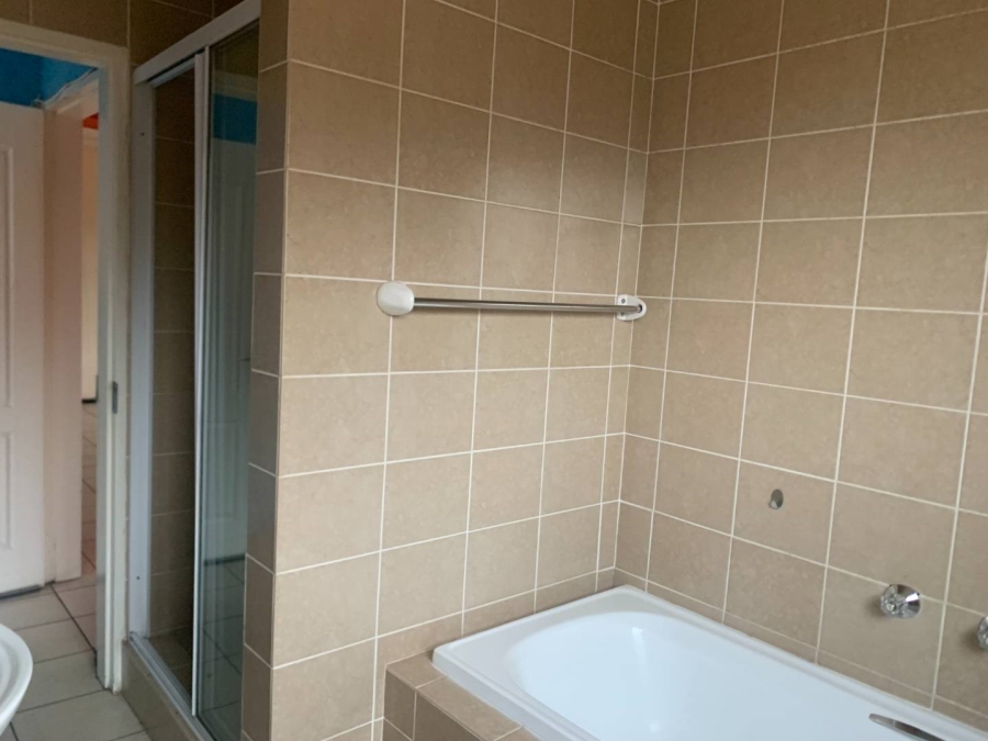 2 Bedroom Property for Sale in Winchester Hills Gauteng