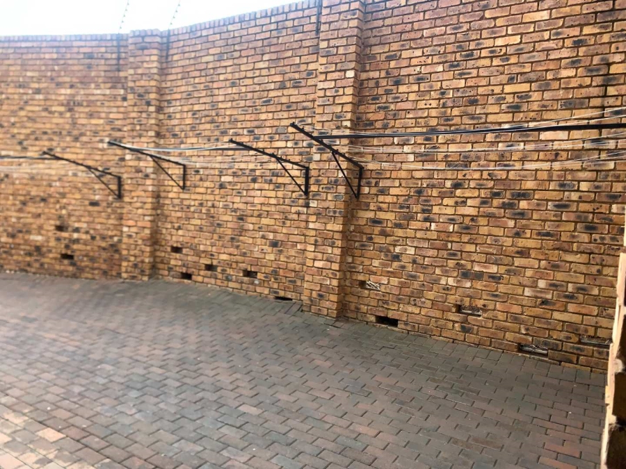 2 Bedroom Property for Sale in Winchester Hills Gauteng