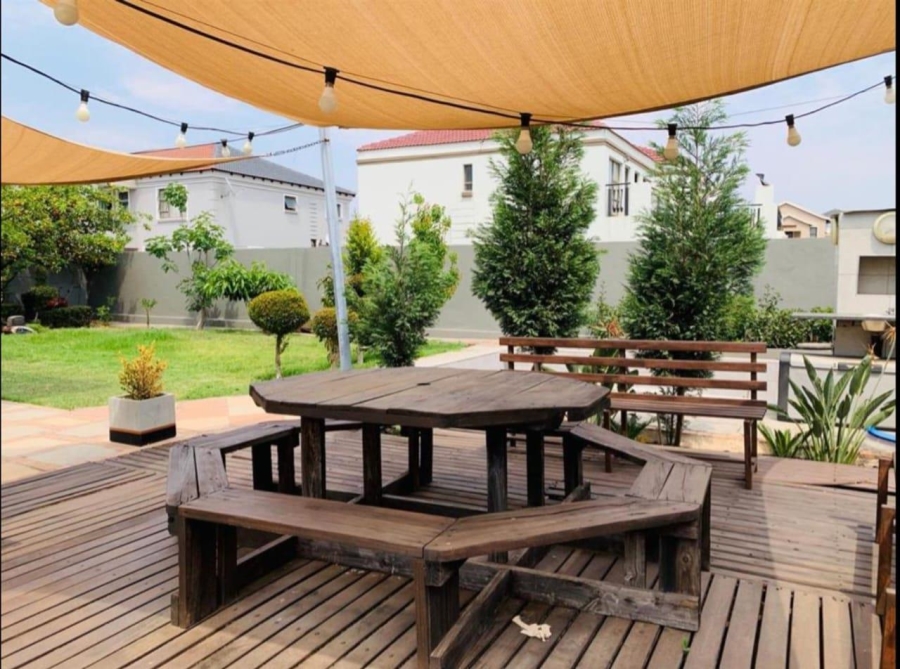 4 Bedroom Property for Sale in Theresa Park Gauteng