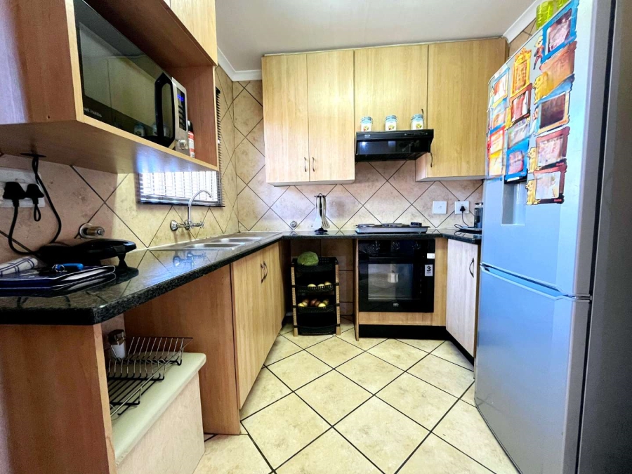 2 Bedroom Property for Sale in Willow Park Manor Gauteng