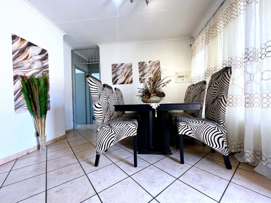 2 Bedroom Property for Sale in Willow Park Manor Gauteng