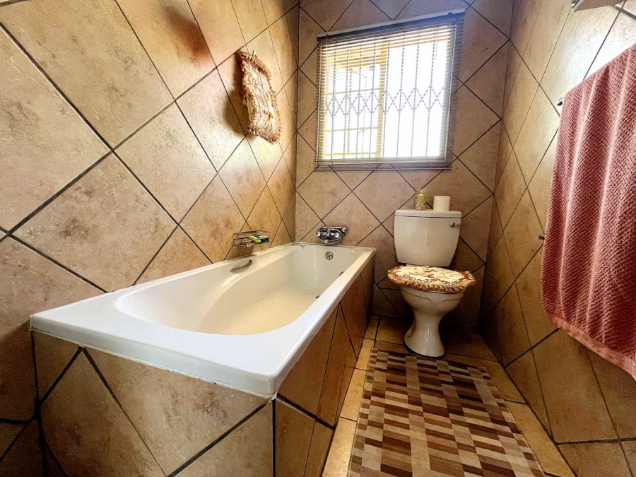 2 Bedroom Property for Sale in Willow Park Manor Gauteng