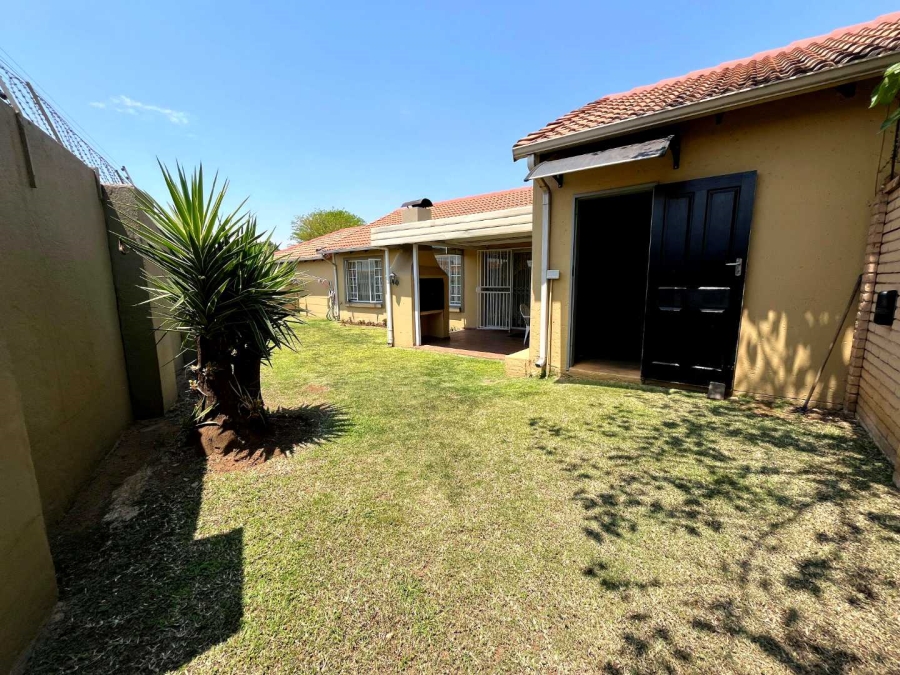 2 Bedroom Property for Sale in Willow Park Manor Gauteng