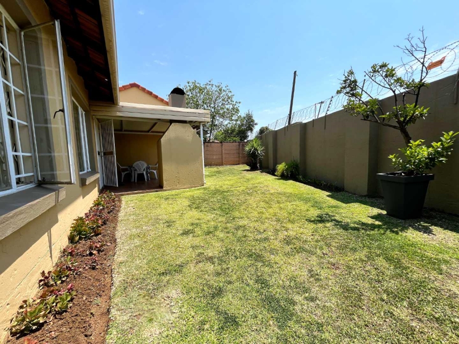 2 Bedroom Property for Sale in Willow Park Manor Gauteng