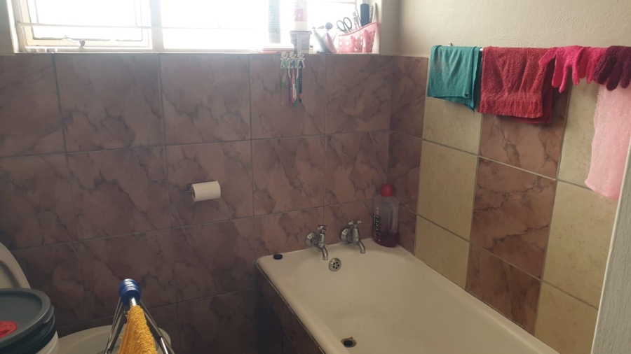 1 Bedroom Property for Sale in Sunnyside Gauteng