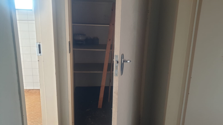 2 Bedroom Property for Sale in Pretoria Central Gauteng