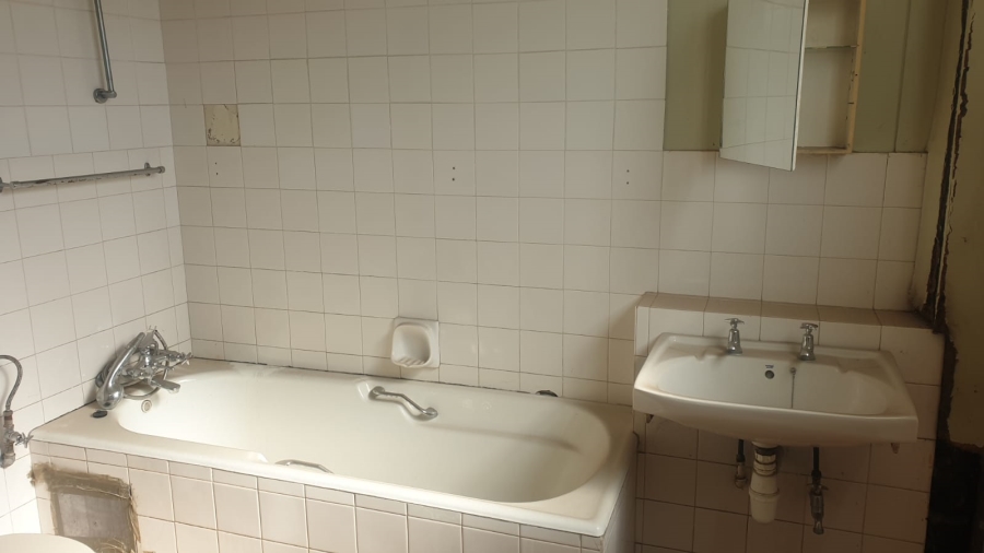 2 Bedroom Property for Sale in Pretoria Central Gauteng