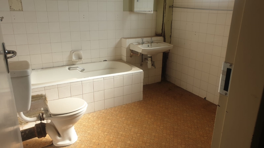 2 Bedroom Property for Sale in Pretoria Central Gauteng