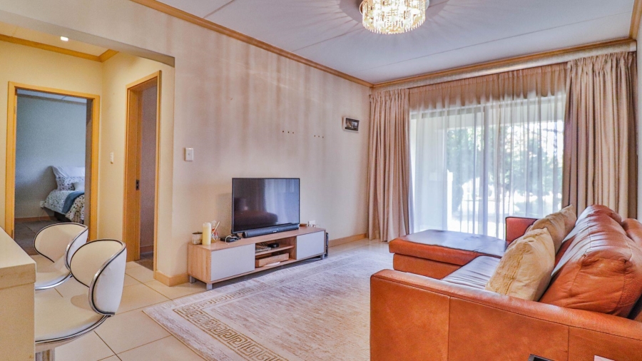 To Let 2 Bedroom Property for Rent in Broadacres Gauteng