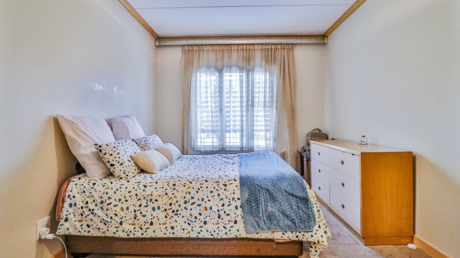 To Let 2 Bedroom Property for Rent in Broadacres Gauteng