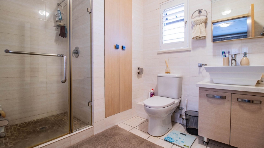 To Let 2 Bedroom Property for Rent in Broadacres Gauteng