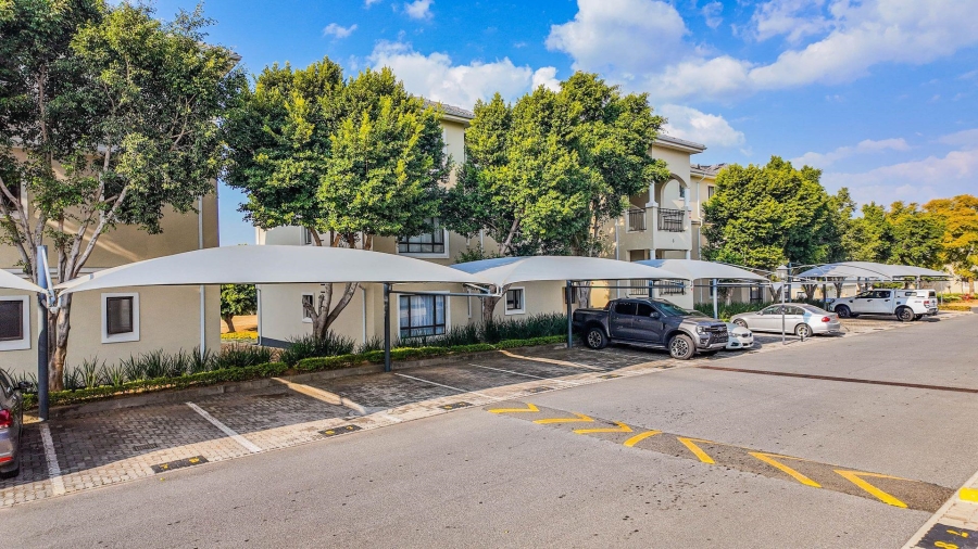 To Let 2 Bedroom Property for Rent in Broadacres Gauteng