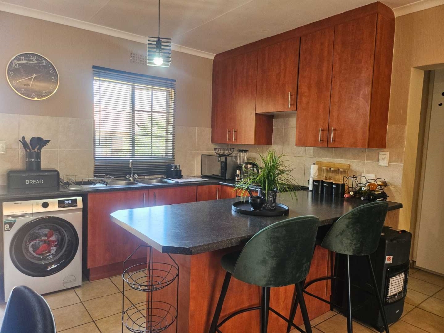 2 Bedroom Property for Sale in Roodepoort Gauteng