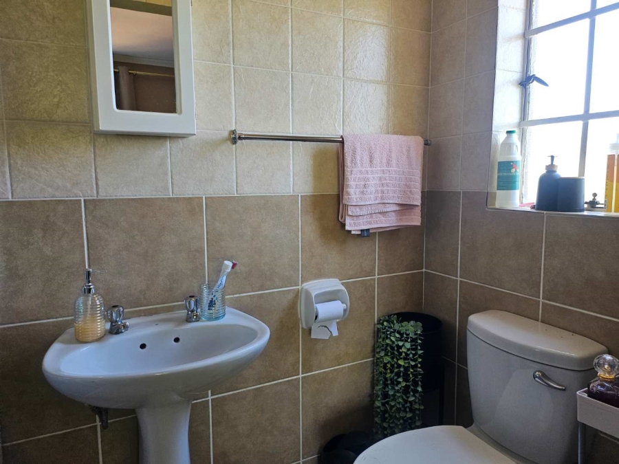 2 Bedroom Property for Sale in Roodepoort Gauteng