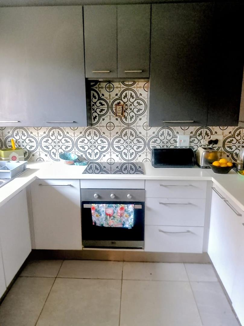 3 Bedroom Property for Sale in Garsfontein Gauteng