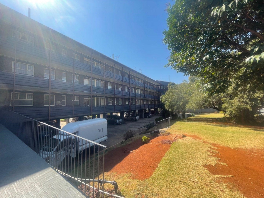 2 Bedroom Property for Sale in Rhodesfield Gauteng