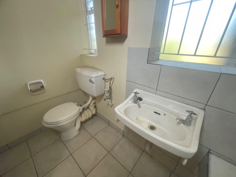 2 Bedroom Property for Sale in Rhodesfield Gauteng