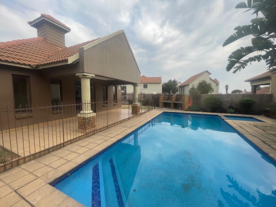 1 Bedroom Property for Sale in Esther Park Gauteng