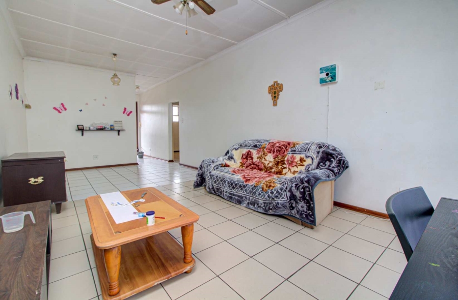 2 Bedroom Property for Sale in Florida Lake Gauteng