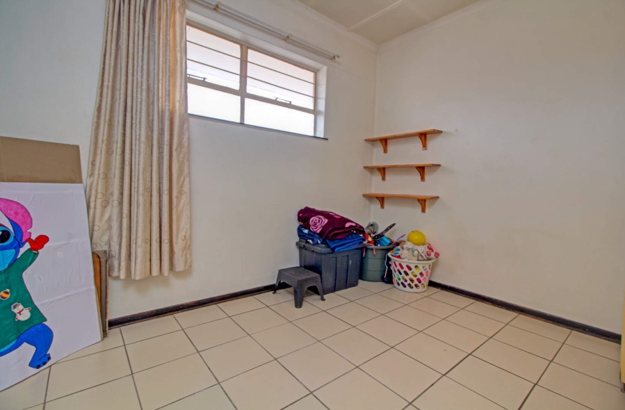 2 Bedroom Property for Sale in Florida Lake Gauteng