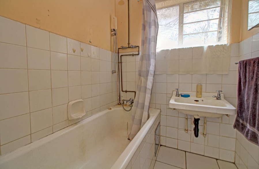 2 Bedroom Property for Sale in Florida Lake Gauteng