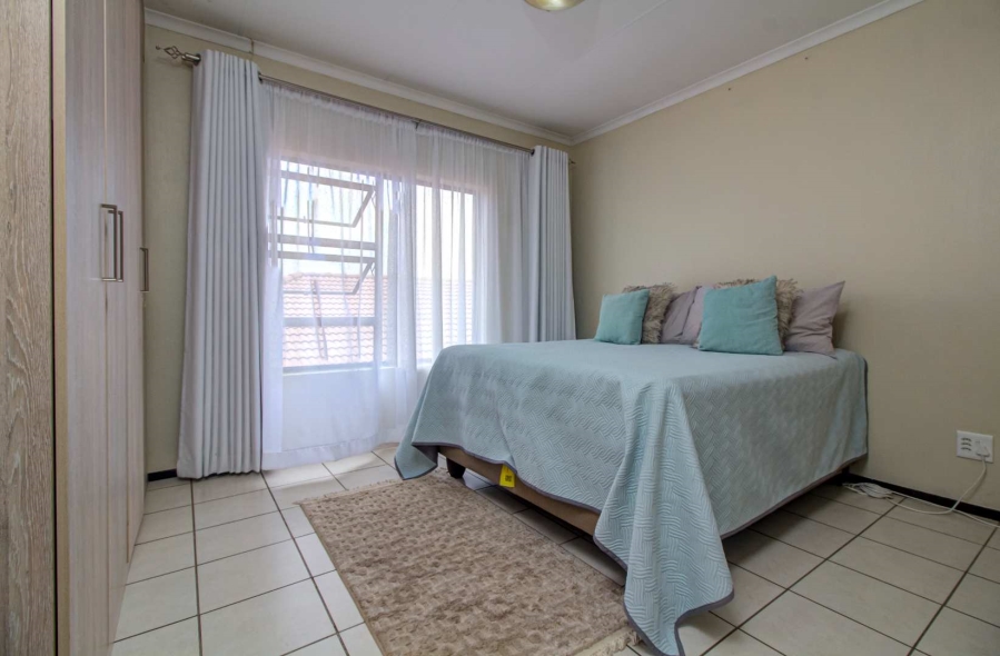 3 Bedroom Property for Sale in Wilgeheuwel Gauteng