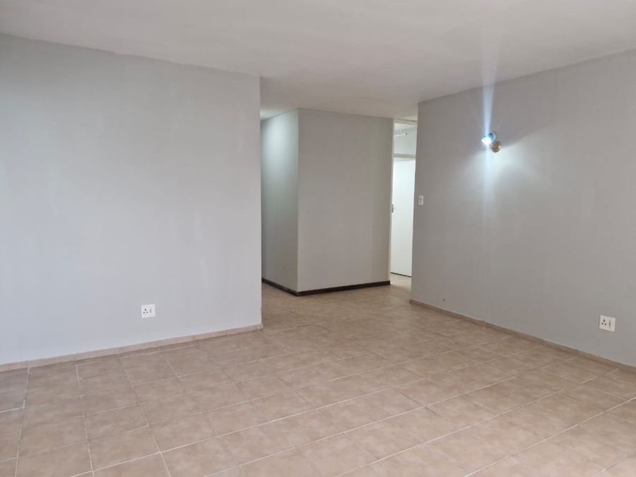 2 Bedroom Property for Sale in Benmore Gardens Gauteng