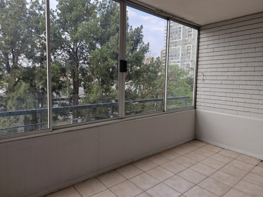 2 Bedroom Property for Sale in Benmore Gardens Gauteng