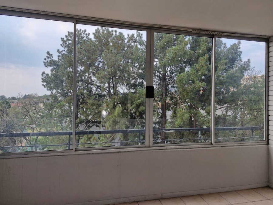 2 Bedroom Property for Sale in Benmore Gardens Gauteng