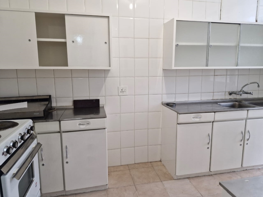 2 Bedroom Property for Sale in Benmore Gardens Gauteng