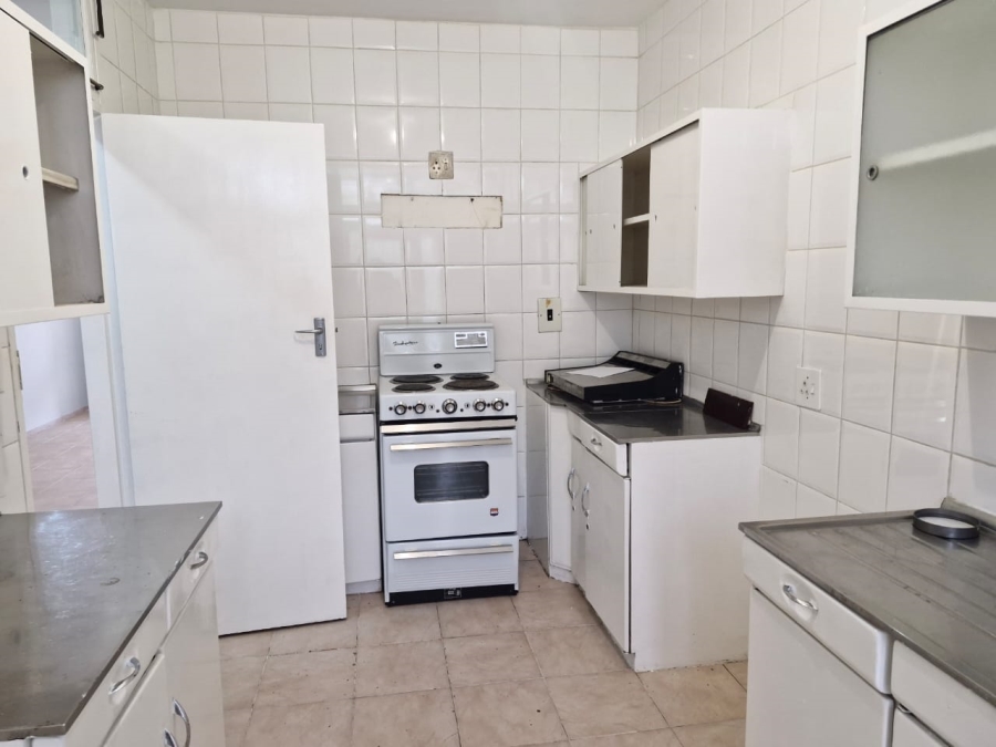 2 Bedroom Property for Sale in Benmore Gardens Gauteng