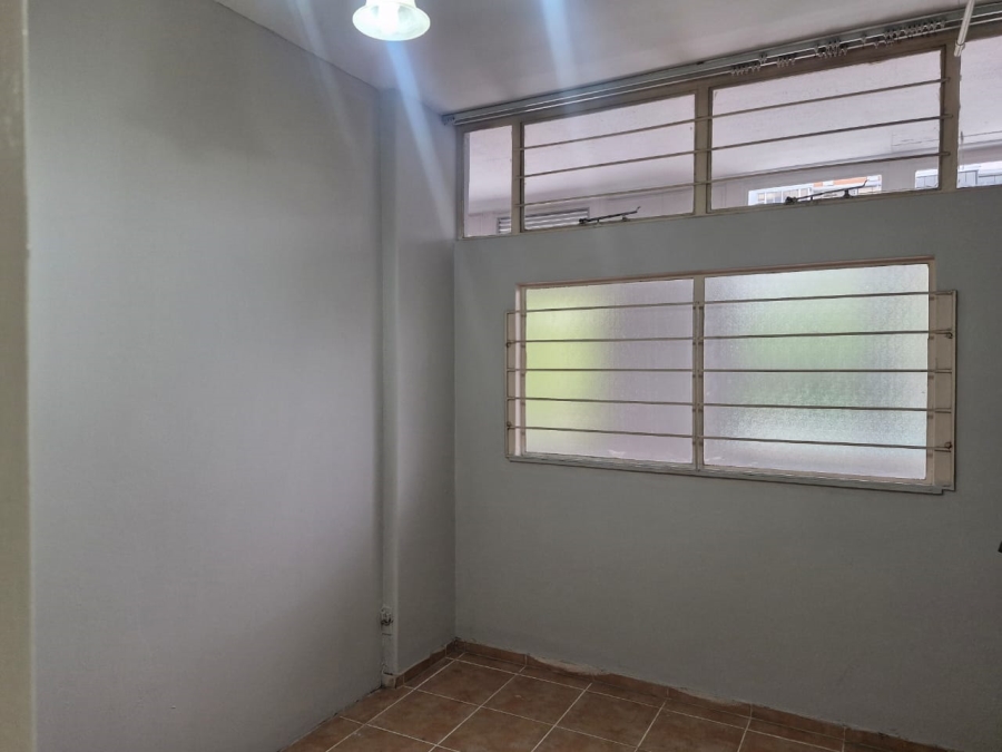 2 Bedroom Property for Sale in Benmore Gardens Gauteng