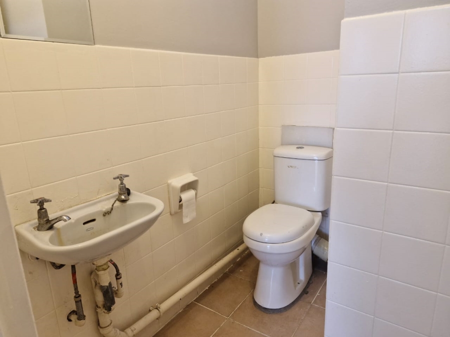 2 Bedroom Property for Sale in Benmore Gardens Gauteng