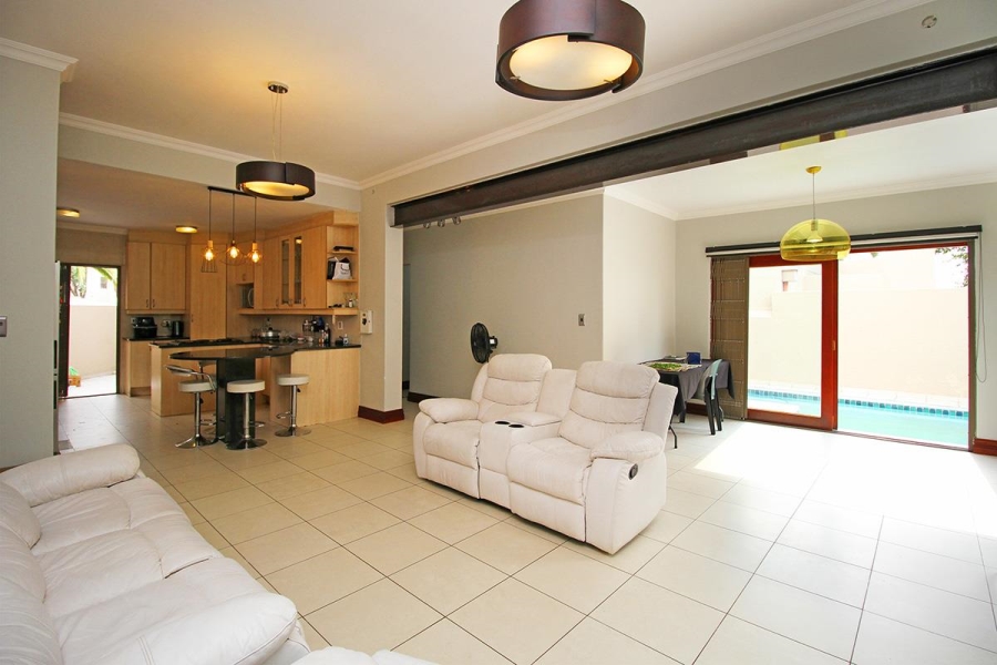 4 Bedroom Property for Sale in Orchards Gauteng