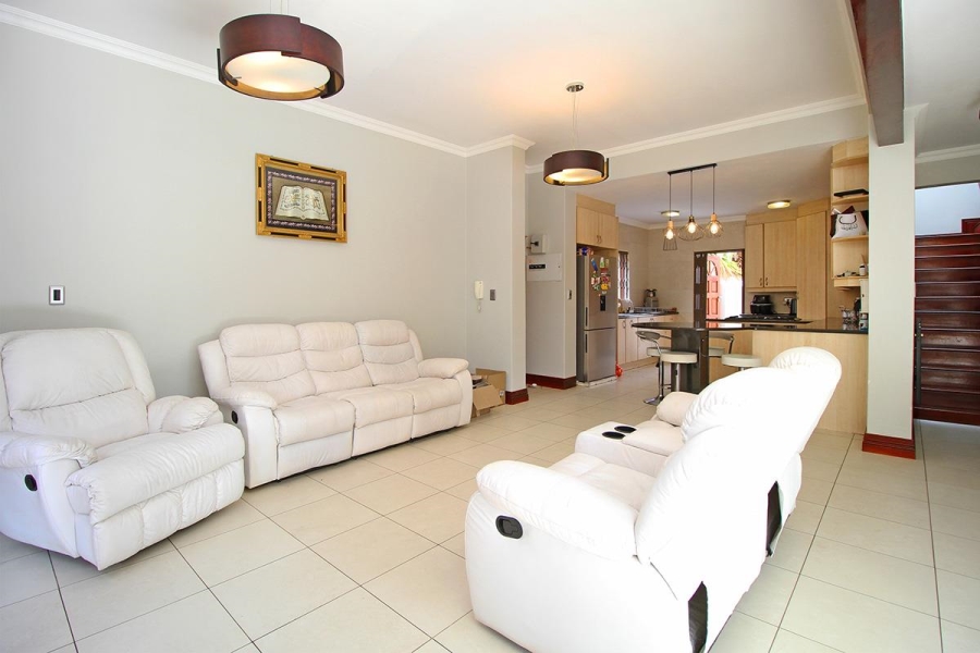 4 Bedroom Property for Sale in Orchards Gauteng