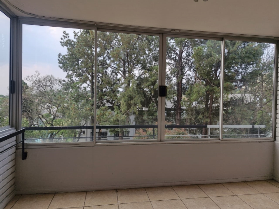 1 Bedroom Property for Sale in Benmore Gardens Gauteng