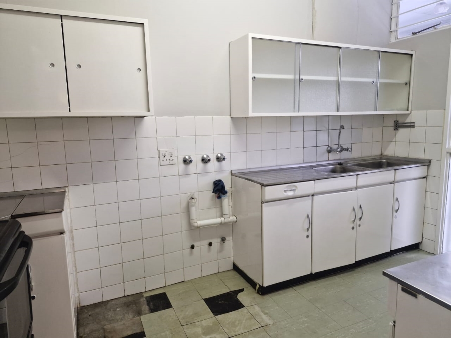 1 Bedroom Property for Sale in Benmore Gardens Gauteng