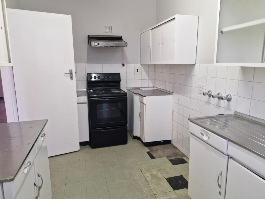 1 Bedroom Property for Sale in Benmore Gardens Gauteng