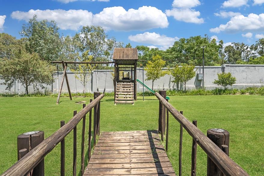 To Let 3 Bedroom Property for Rent in Broadacres Gauteng