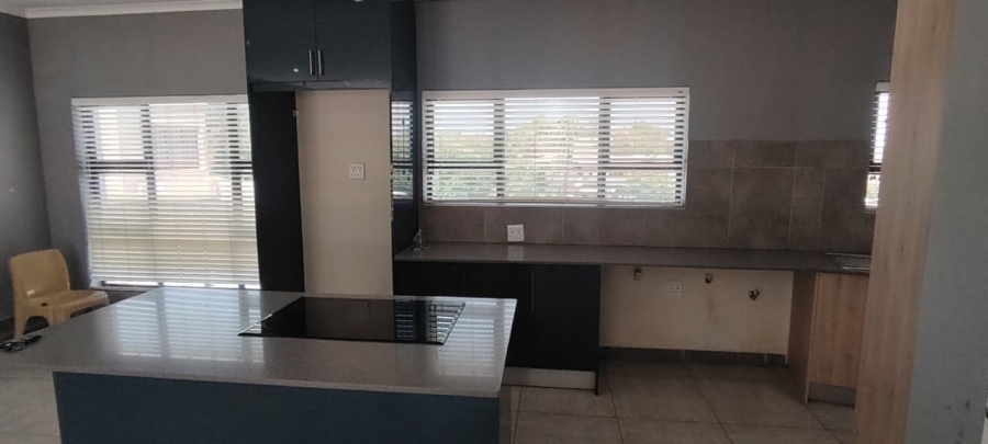 To Let 3 Bedroom Property for Rent in Mulbarton Gauteng
