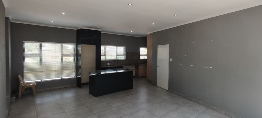To Let 3 Bedroom Property for Rent in Mulbarton Gauteng