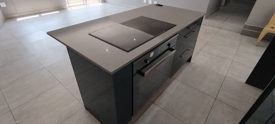 To Let 3 Bedroom Property for Rent in Mulbarton Gauteng